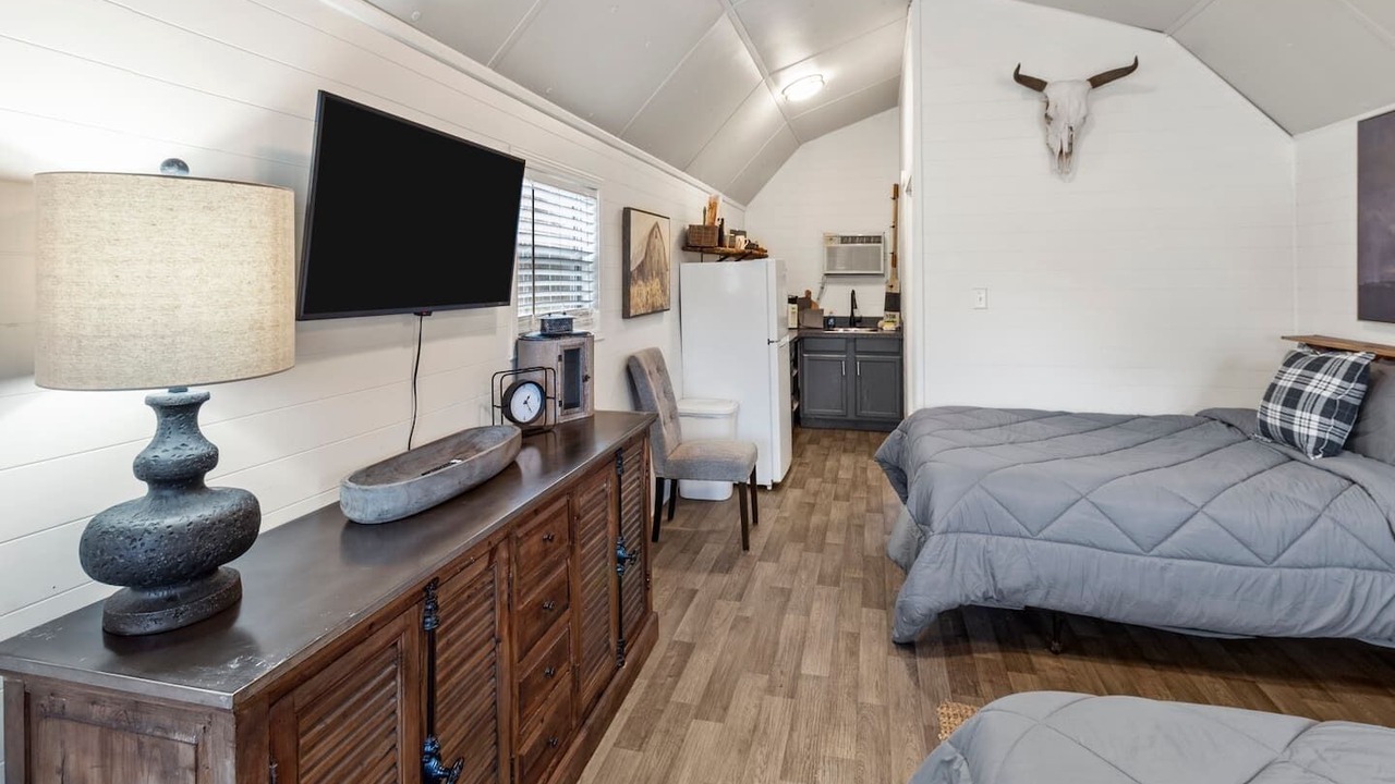 Photo of Bedroom in Oil City