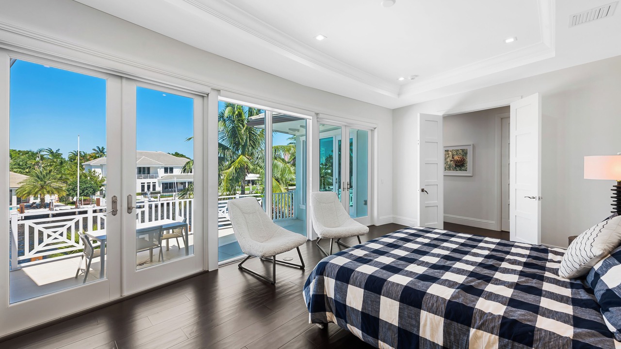Photo of Bedroom in Coral Ridge