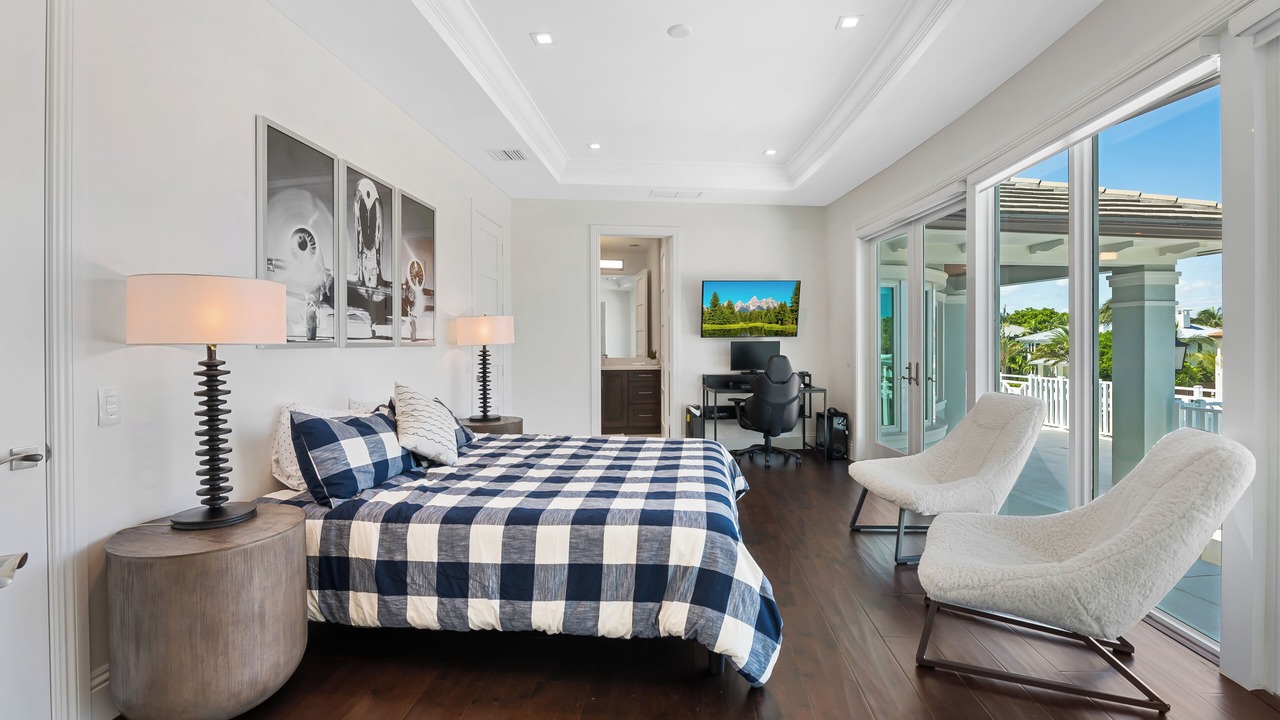 Photo of Bedroom in Coral Ridge