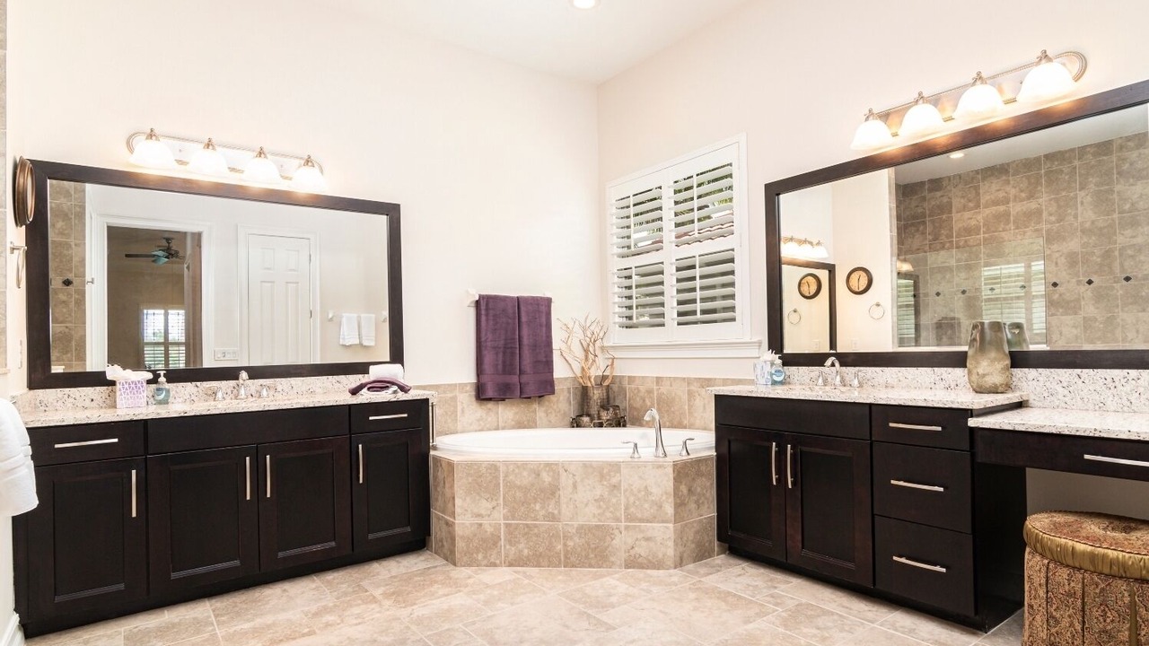 Photo of Bathroom in Naples