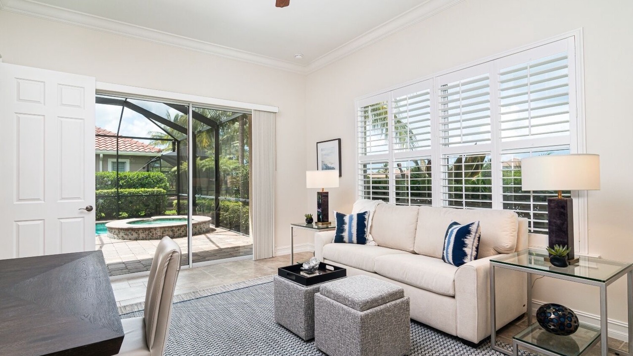 Photo of Livingroom in Naples