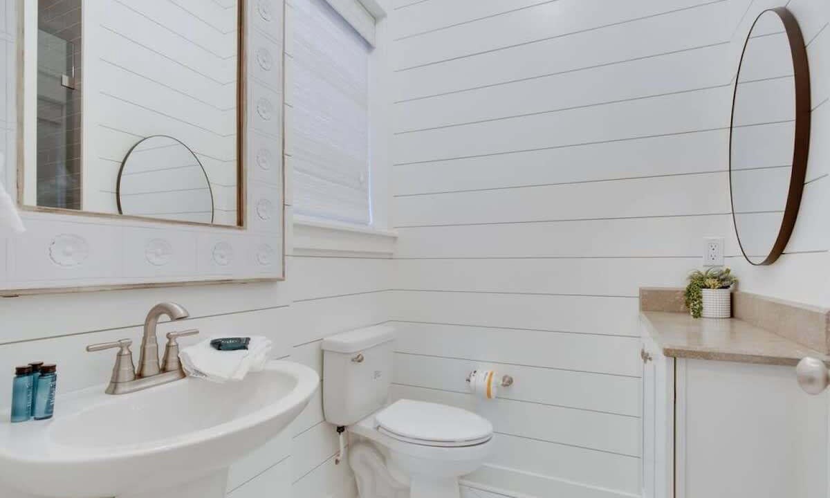 Photo of Bathroom in Inlet Beach