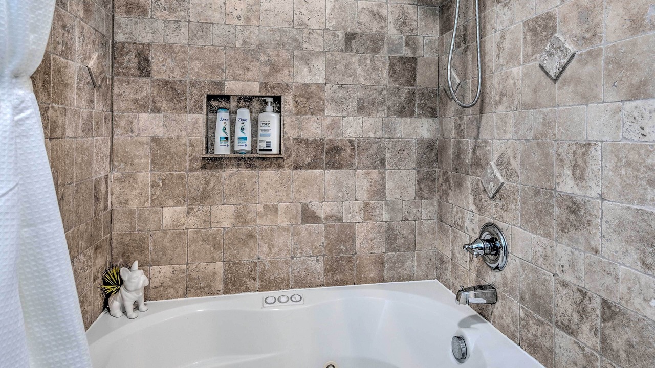 Photo of Bathroom in Dauphin Island
