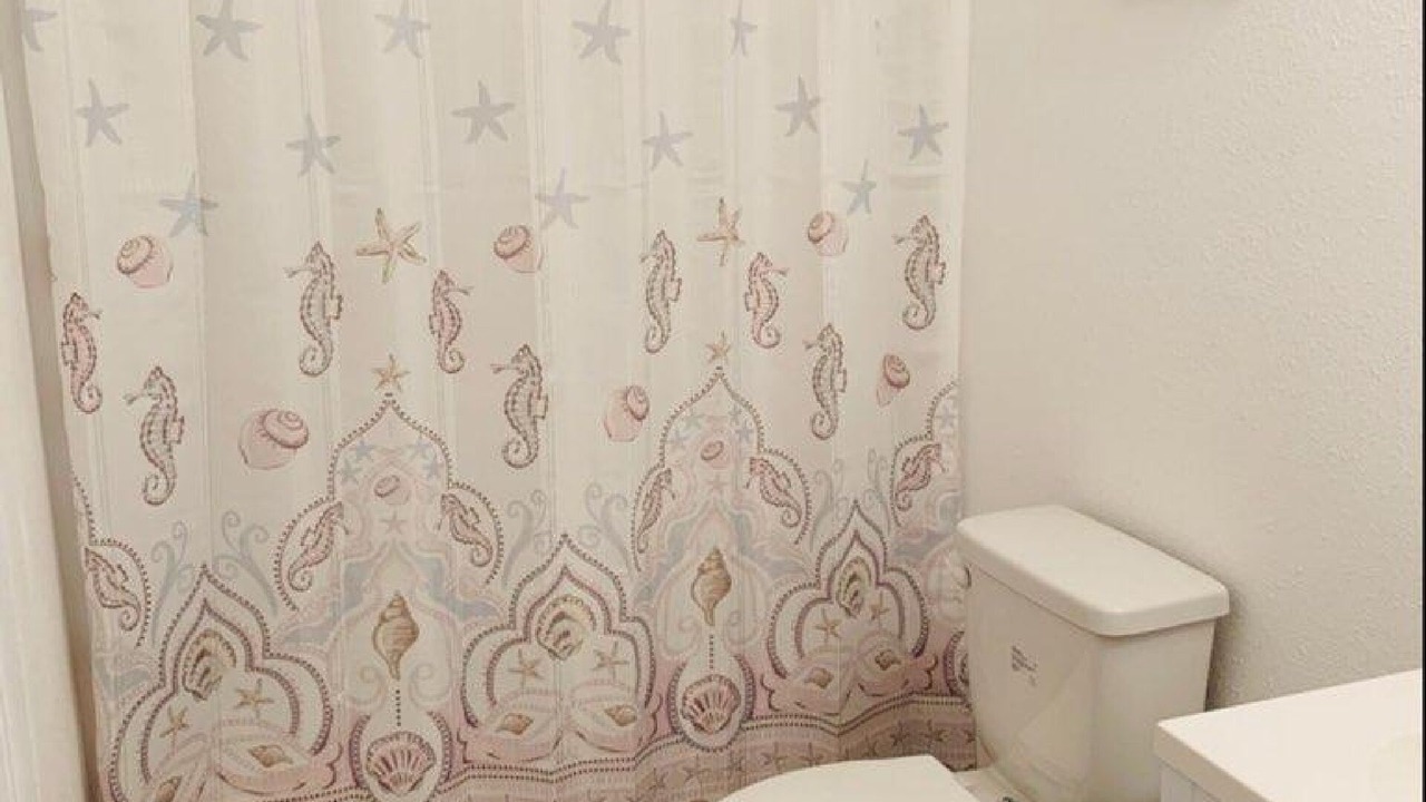 Photo of Bathroom in Thomas Drive