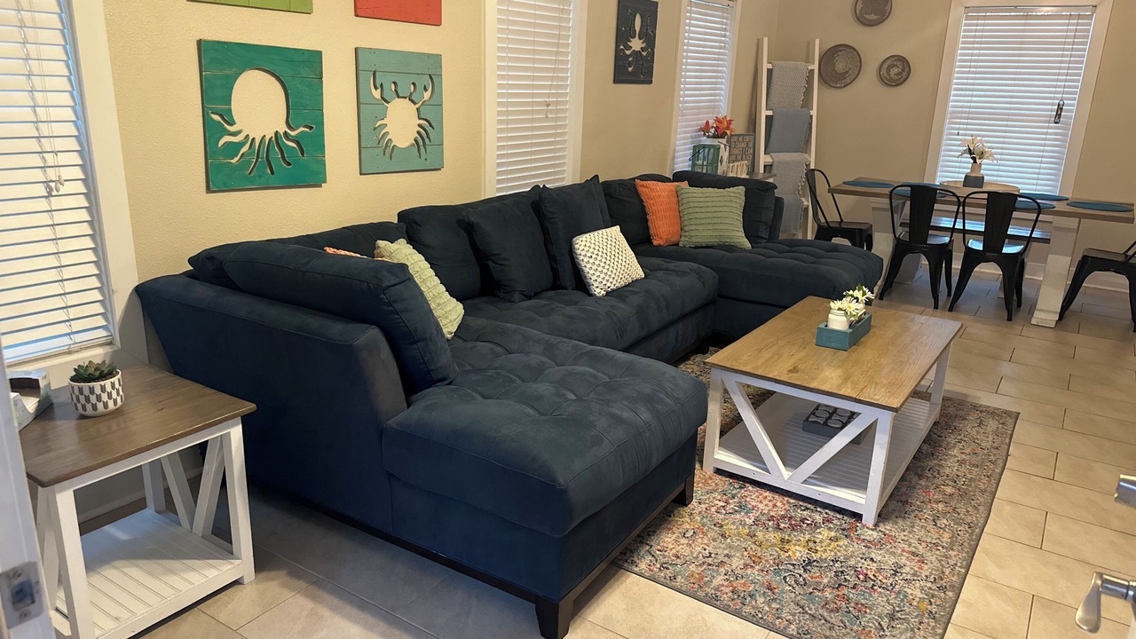 Photo of Livingroom in Ono Island