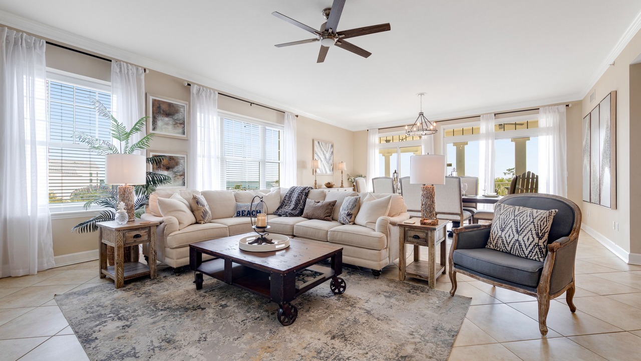 Photo of Livingroom in Upper Grand Lagoon