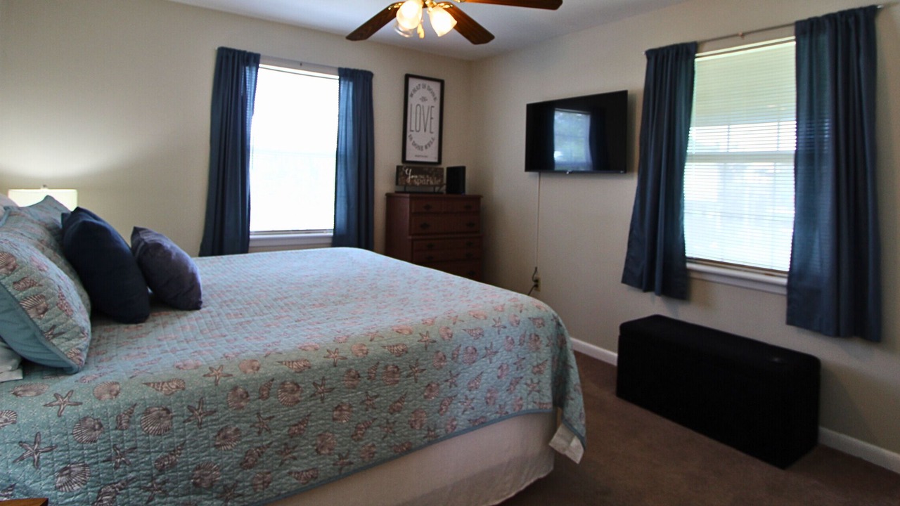 Photo of Bedroom in Shoreline Park