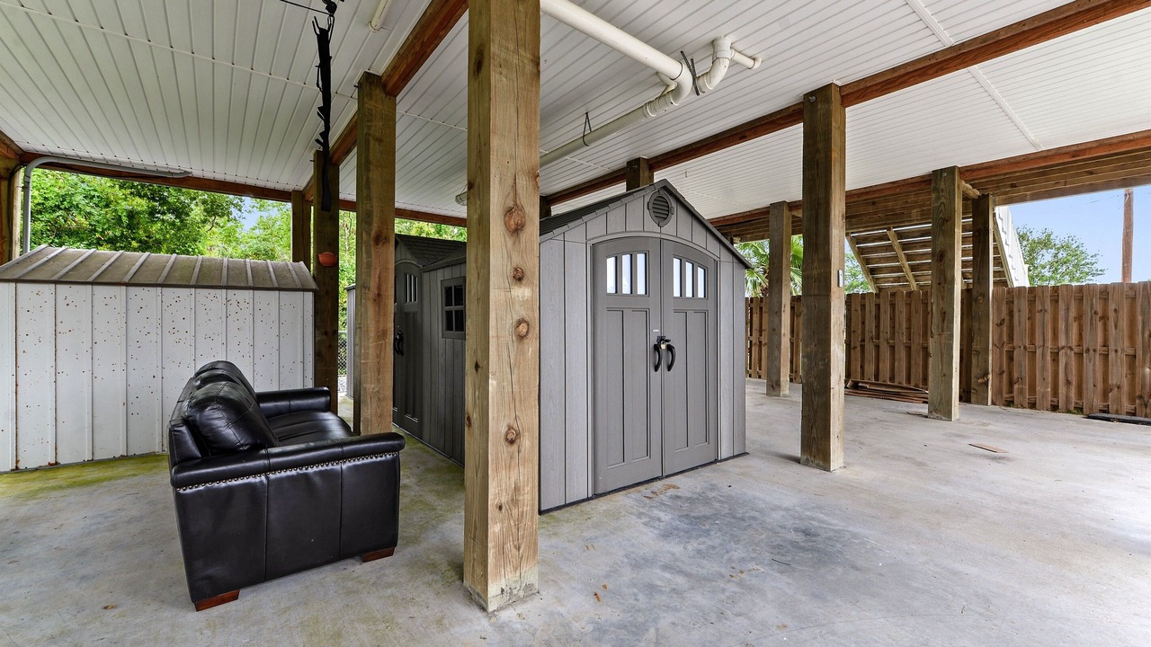 Photo of Patio Balcony in Waveland