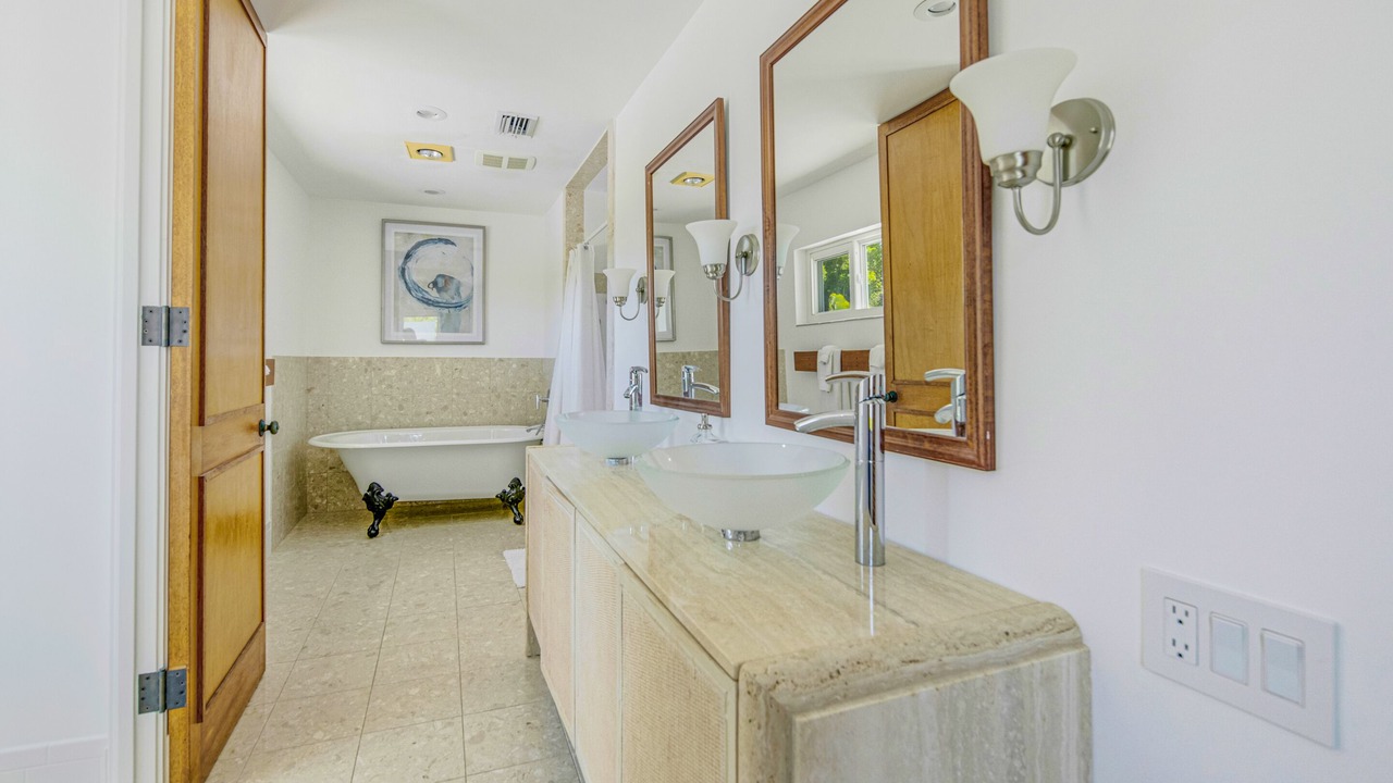 Photo of Bathroom in Holmes Beach