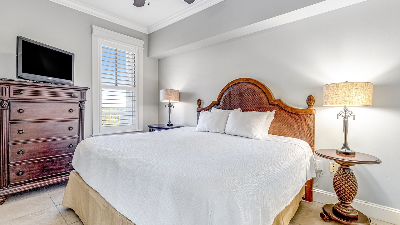 Photo of Bedroom in Baytowne Wharf
