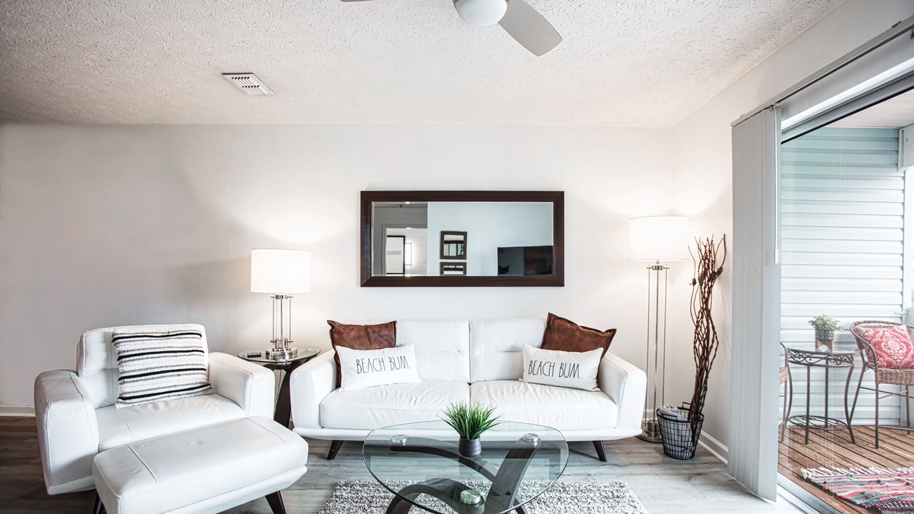 Photo of Livingroom in Bahama Beach
