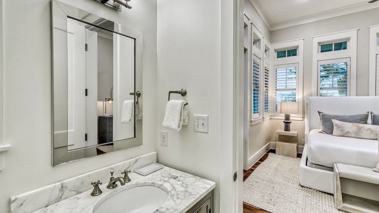 Photo of Bathroom in Forest District
