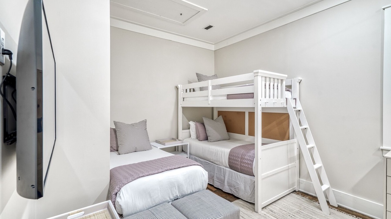 Photo of Bedroom in Forest District