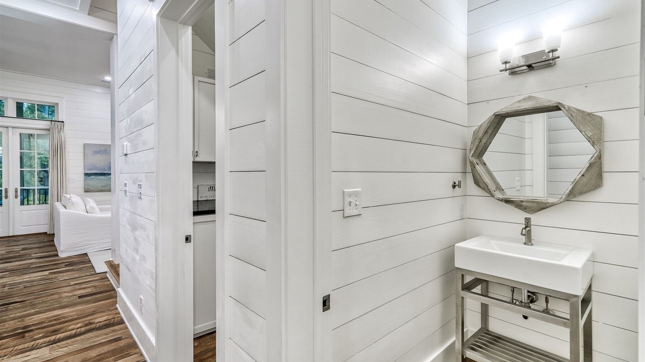 Photo of Bathroom in Forest District
