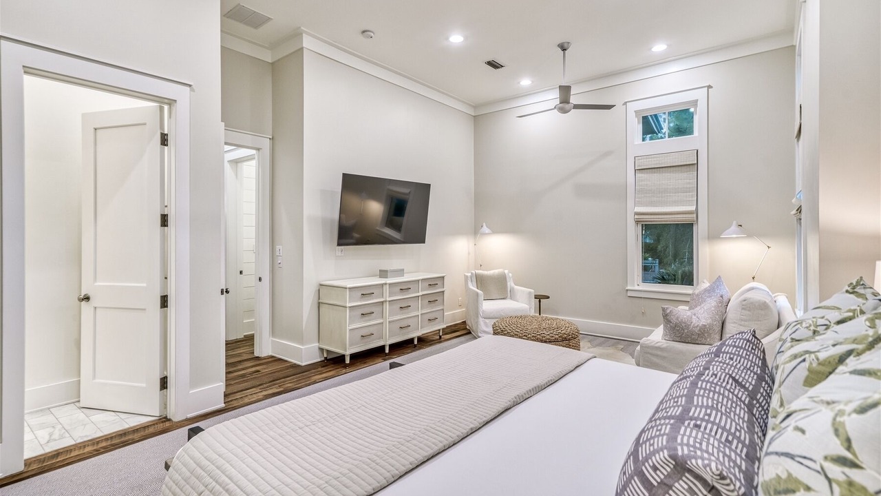 Photo of Bedroom in Forest District