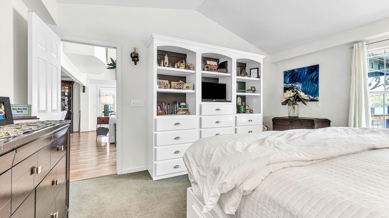 Photo of Bedroom in Pleasure Point