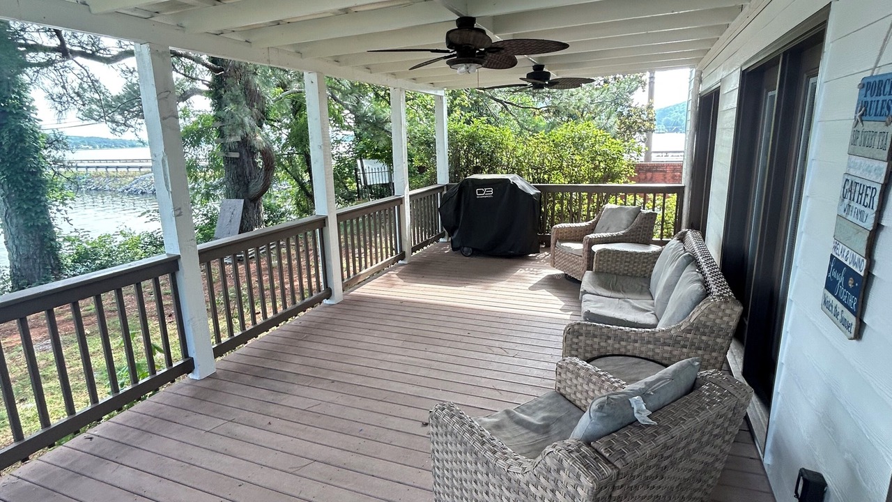 Photo of Patio Balcony in Guntersville
