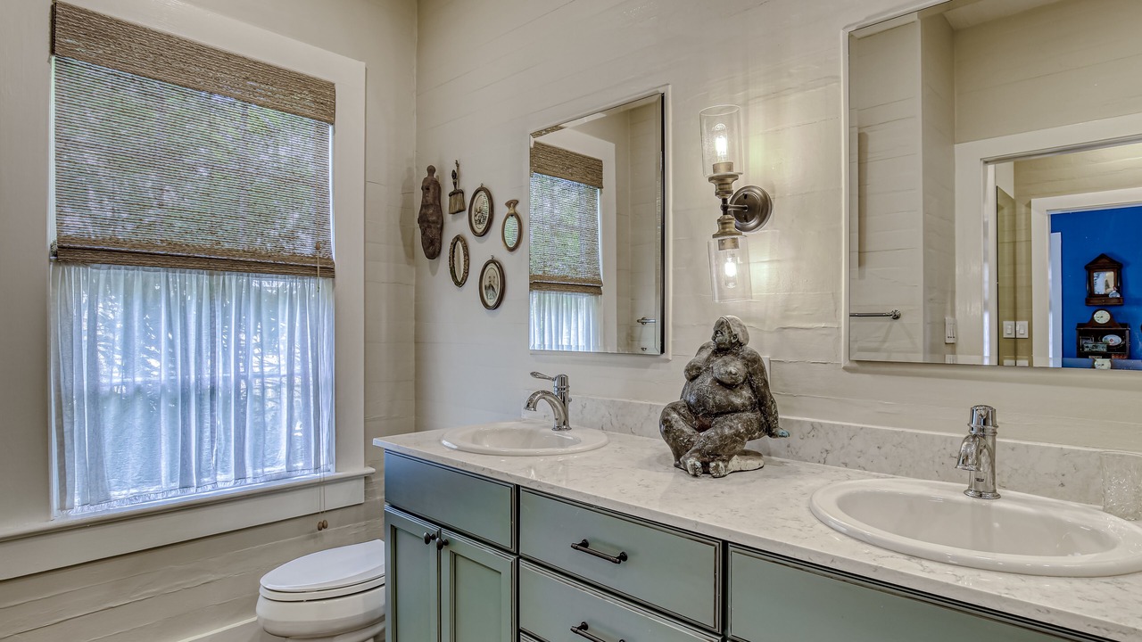 Photo of Bathroom in Meadows