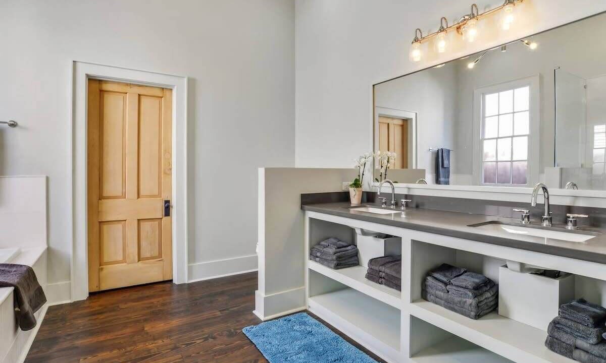 Photo of Bathroom in Treme