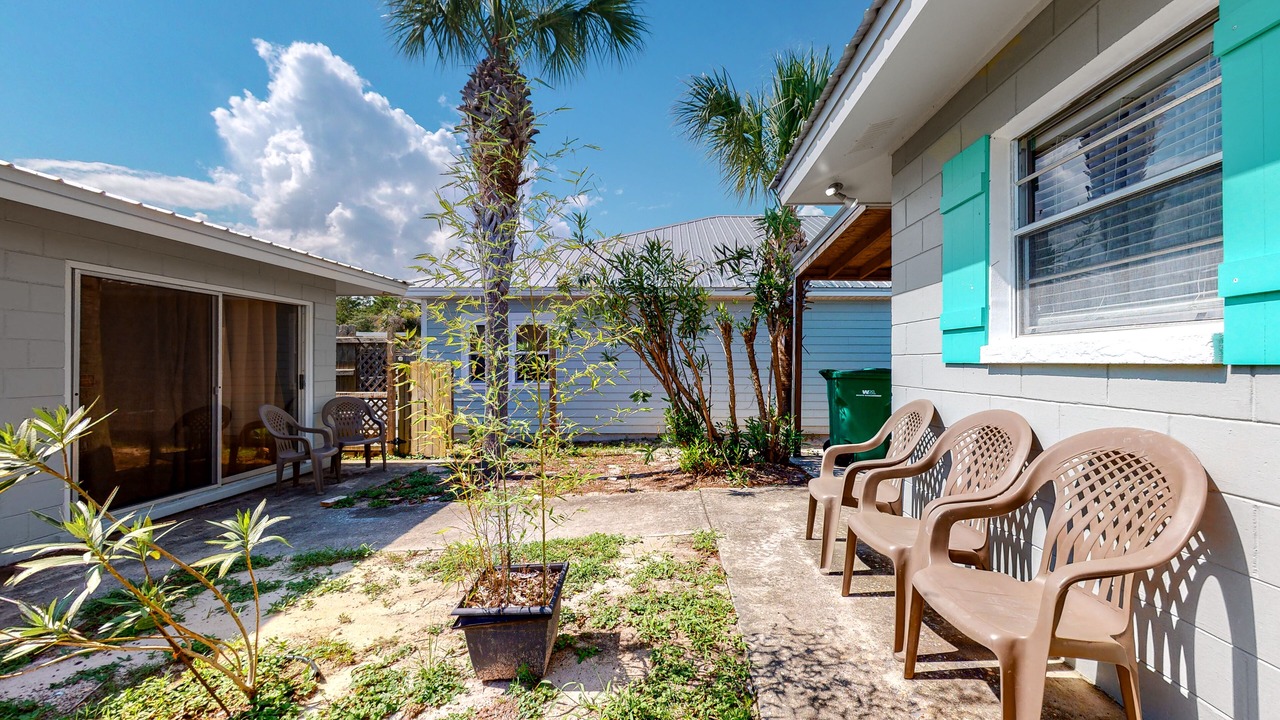 Photo of Patio Balcony in Kiska Beach