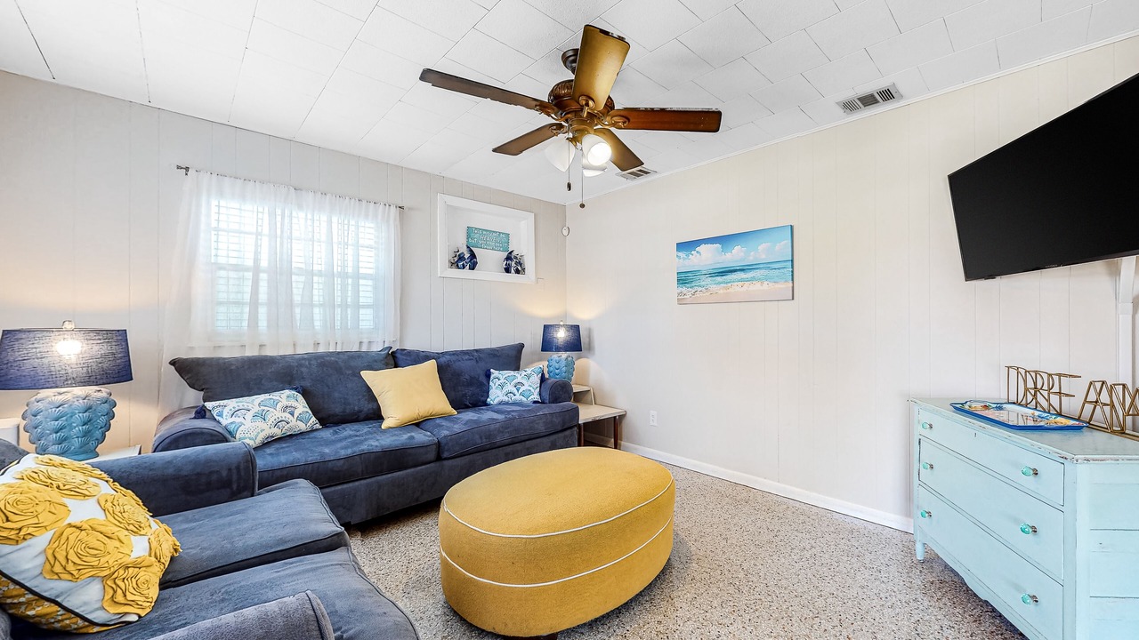 Photo of Livingroom in Kiska Beach