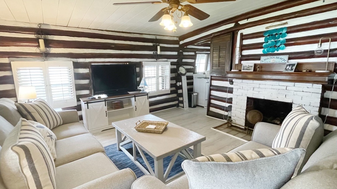 Photo of Bedroom in Laguna Beach