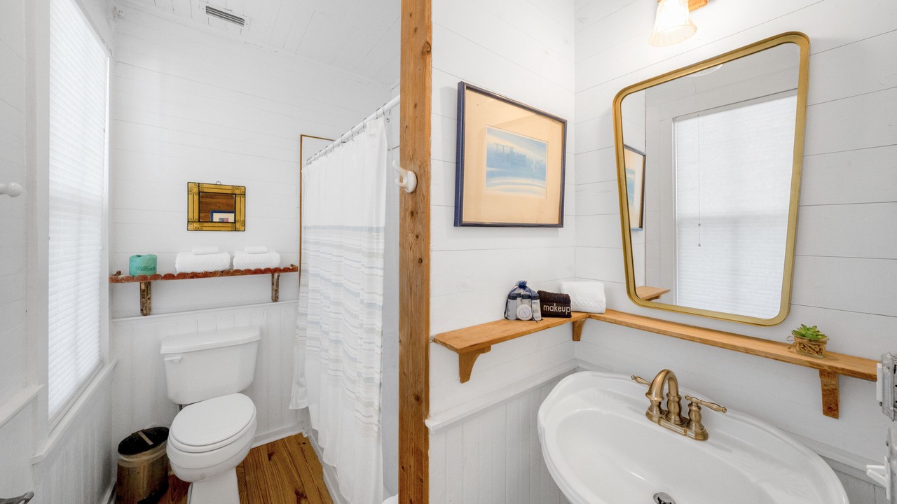Photo of Bathroom in Historic Downtown Apalachicola