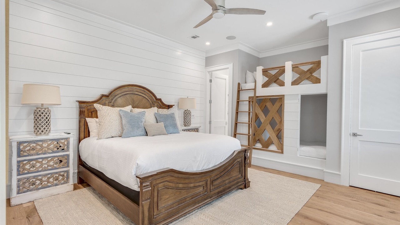 Photo of Bedroom in Cottage District