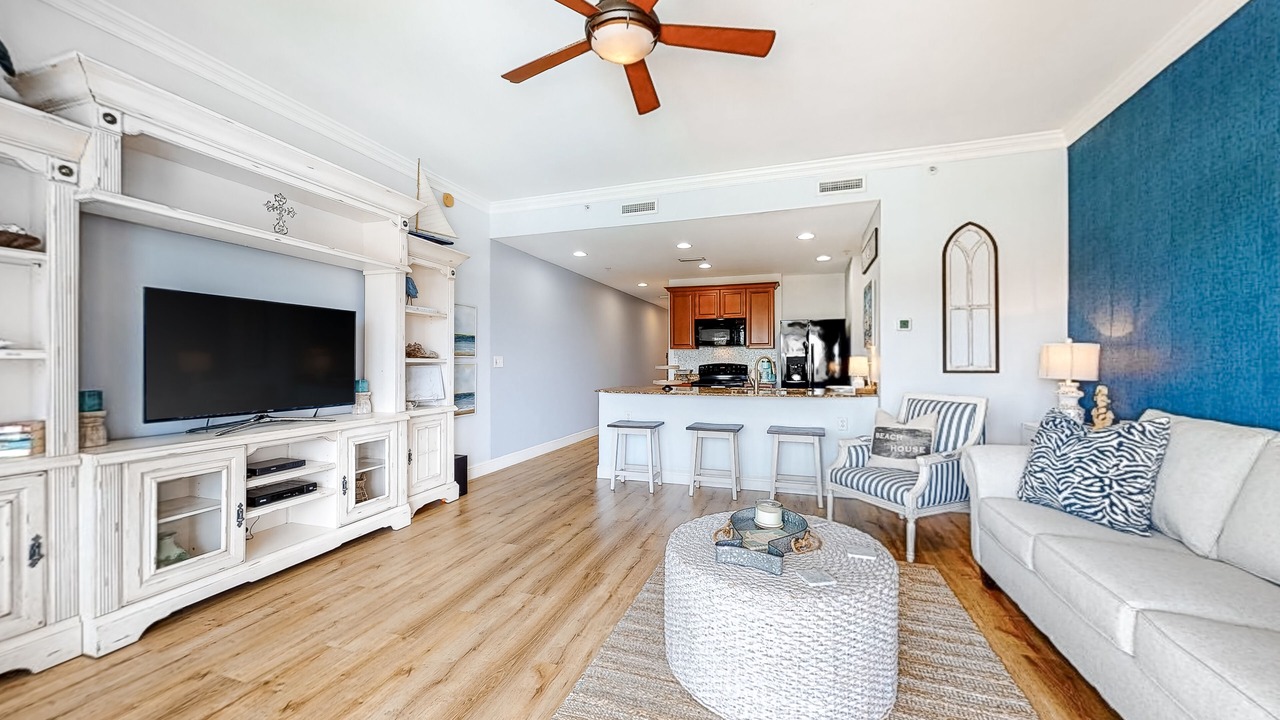 Photo of Livingroom in Upper Grand Lagoon
