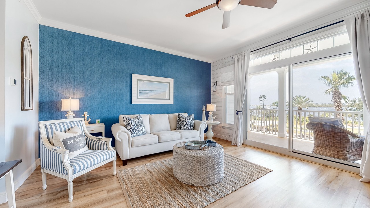 Photo of Livingroom in Upper Grand Lagoon