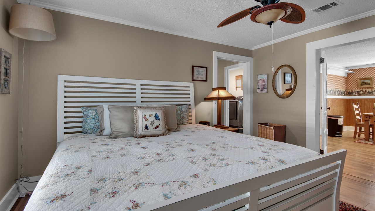 Photo of Bedroom in Laurel Hill