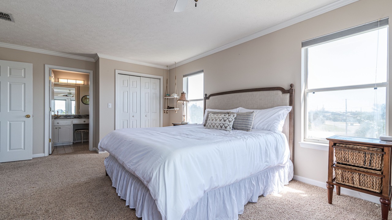 Photo of Bedroom in Laguna Beach Estates