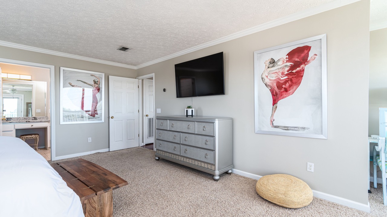 Photo of Bedroom in Laguna Beach Estates