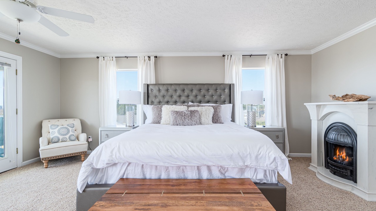 Photo of Bedroom in Laguna Beach Estates