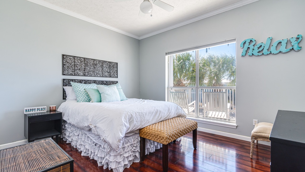 Photo of Bedroom in Laguna Beach Estates