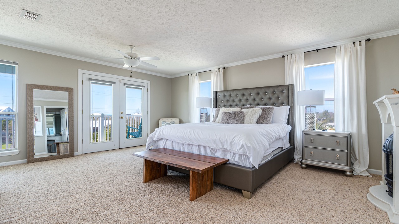 Photo of Bedroom in Laguna Beach Estates