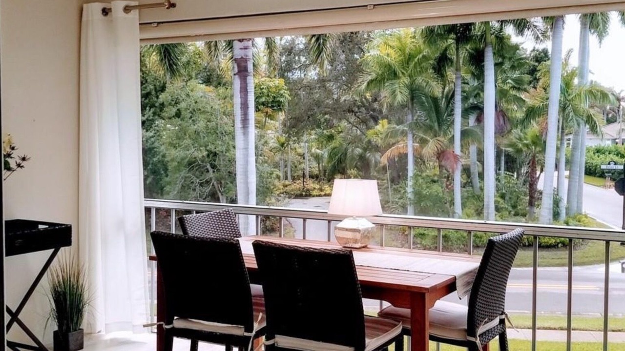 Photo of Outdoor in Park Shore