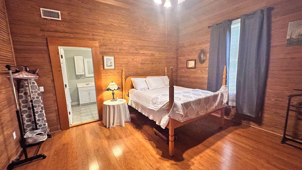 Photo of Bedroom in Ponchatoula