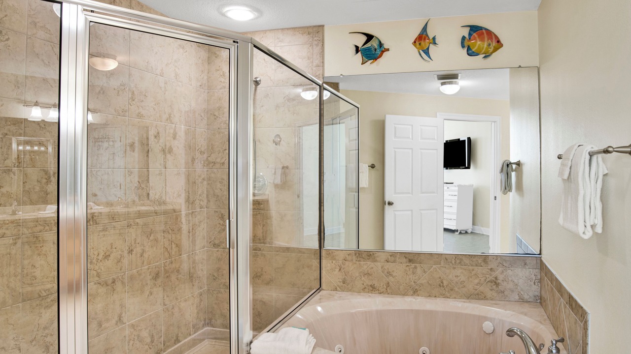 Photo of Bathroom in Orange Beach East