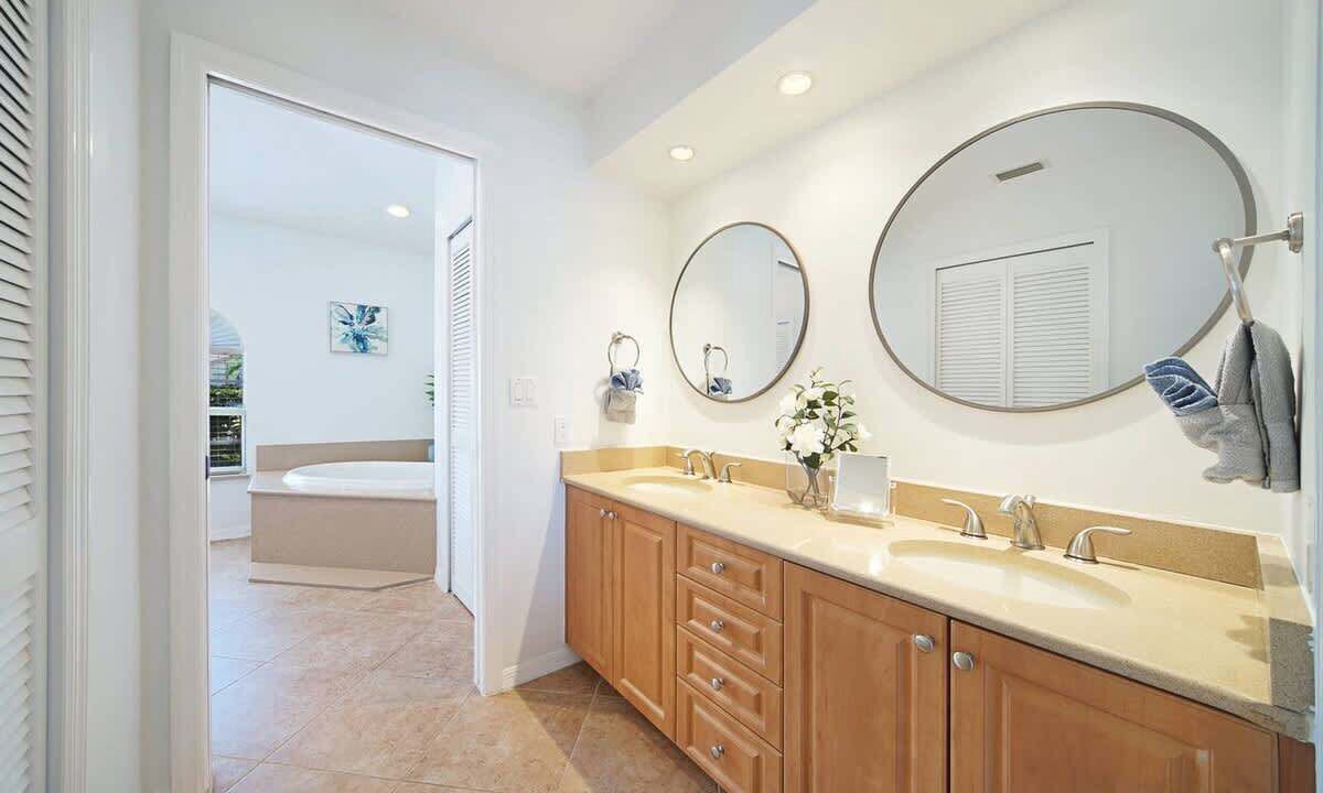 Photo of Bathroom in Eight Lakes