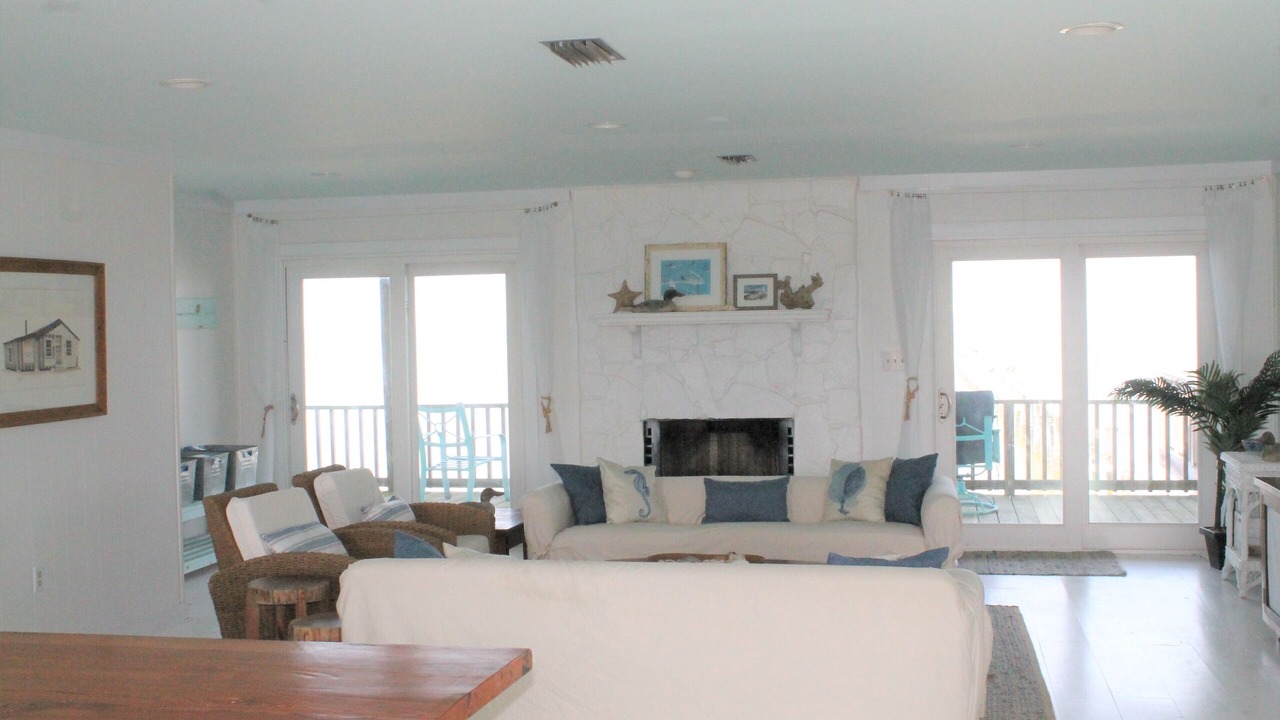 Photo of Livingroom in Silver Cay