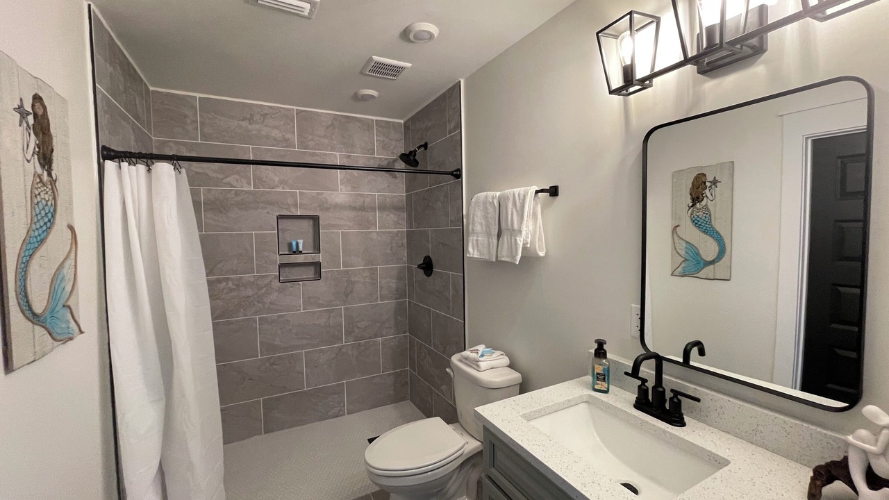 Photo of Bathroom in Holiday Isle