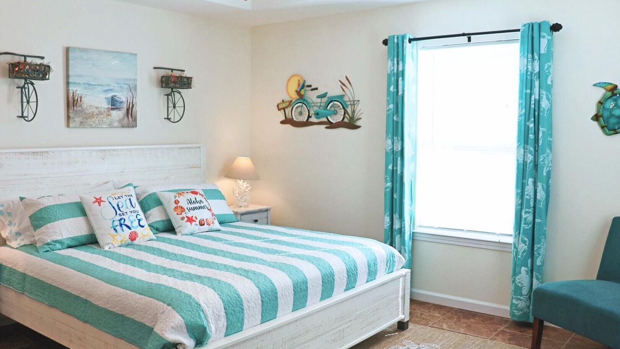 Photo of Bedroom in Mexico Beach