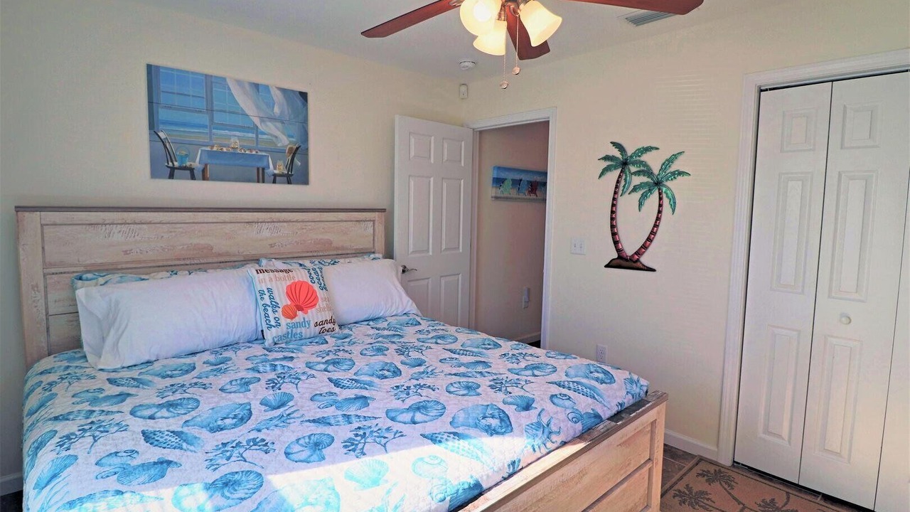Photo of Bedroom in Mexico Beach