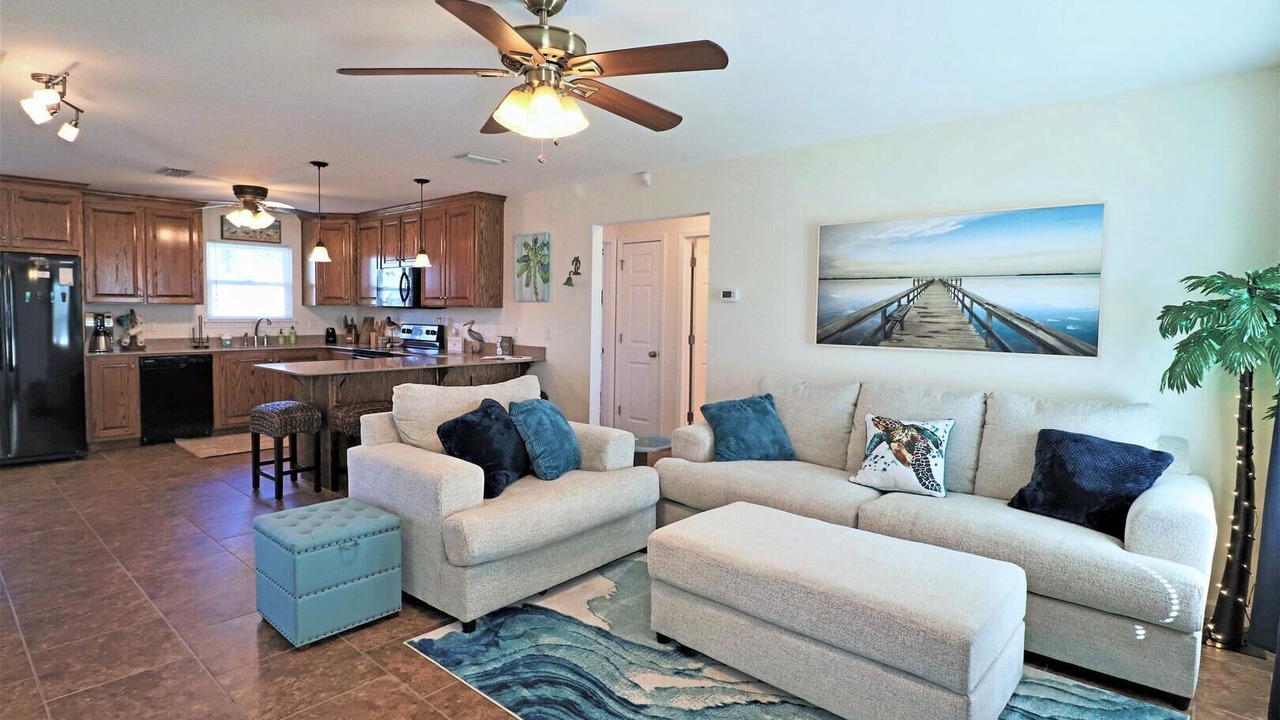 Photo of Livingroom in Mexico Beach