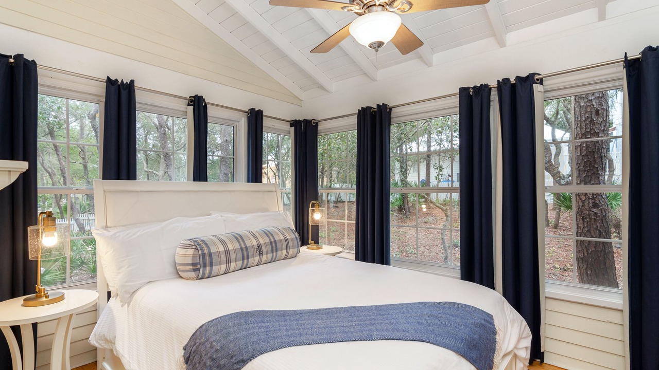 Photo of Bedroom in Seaside