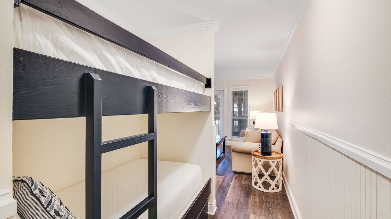 Photo of Bedroom in Gulf Place