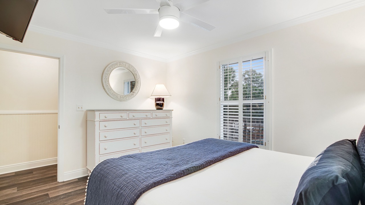 Photo of Bedroom in Gulf Place