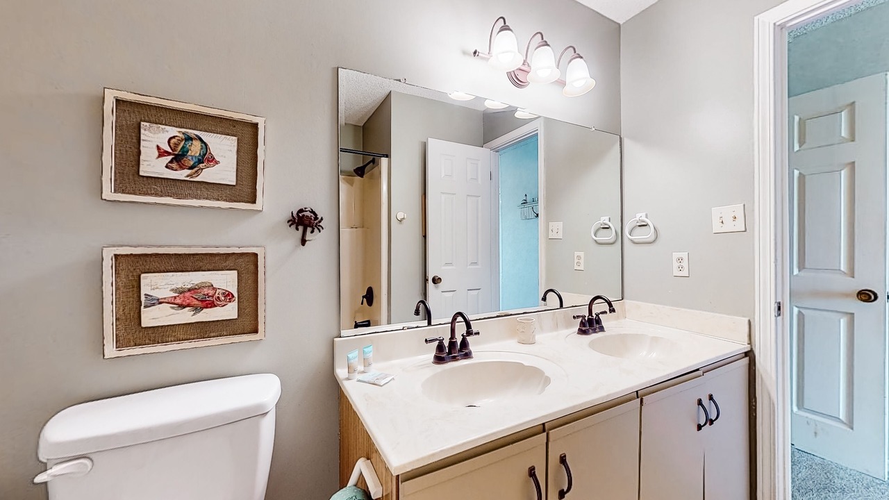 Photo of Bathroom in Sunnyside