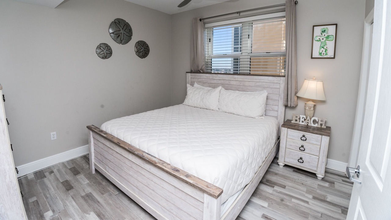 Photo of Bedroom in Miramar Beach